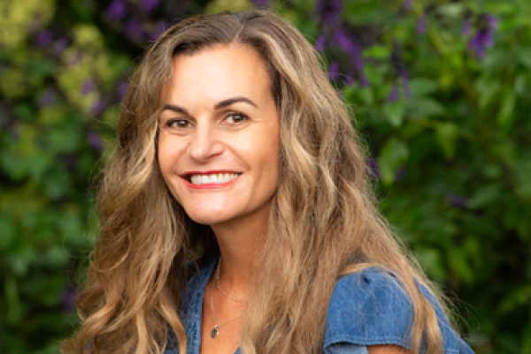 Food Psych #347: Parenting for Positive Body Image with Charlotte Markey, PhD