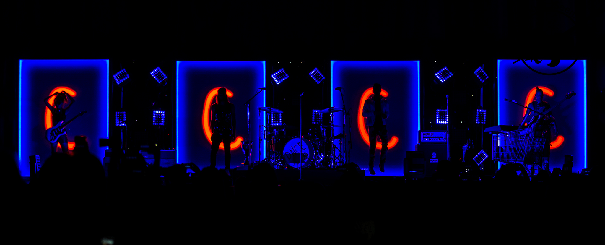 DNCE KFC Yum! Center -4-2.jpg