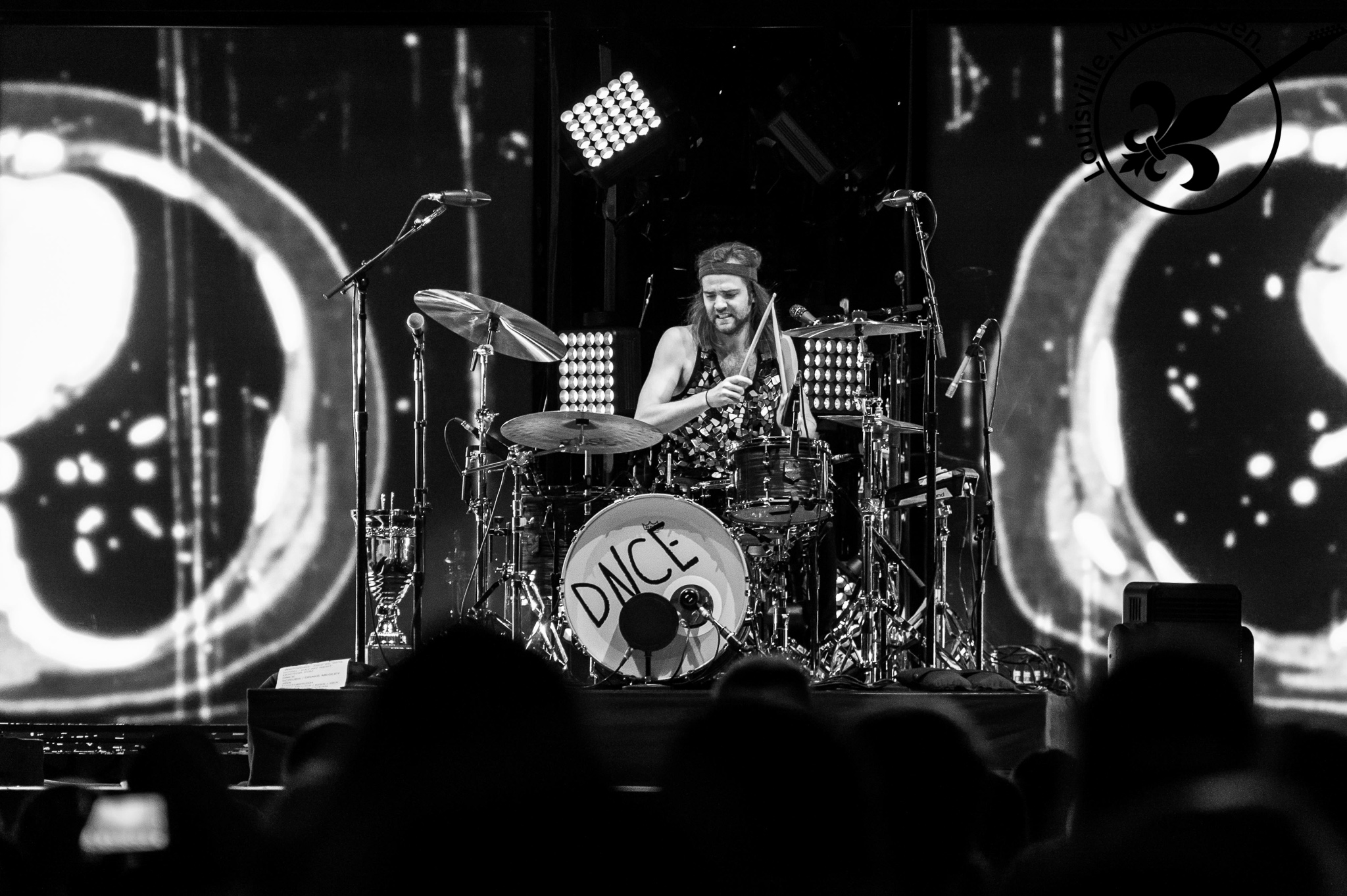 DNCE KFC Yum! Center -8.jpg