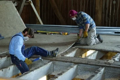 Gabby & Matthew pull floor smaller.jpg