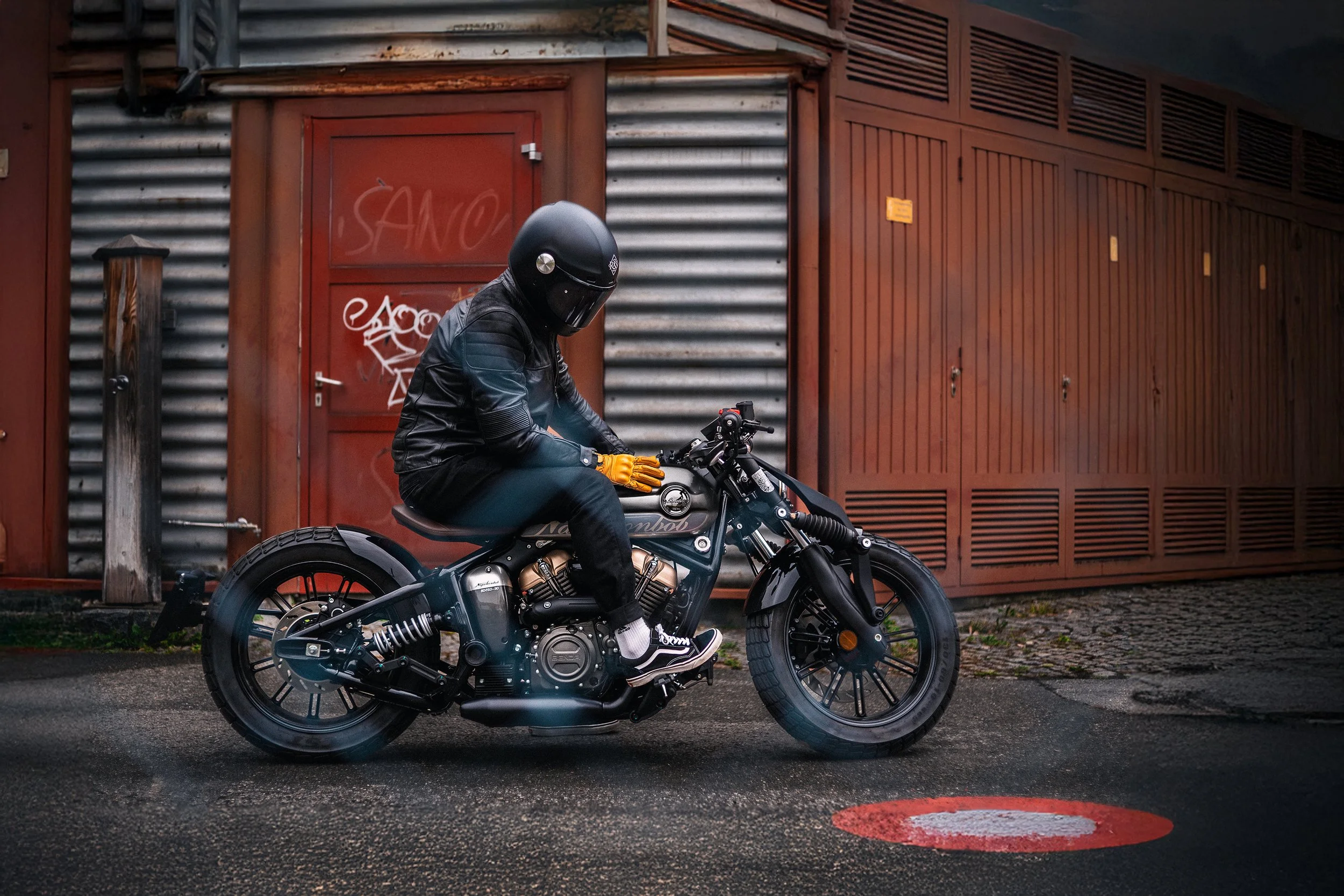 PHOTO FOR BENDA MOTO / NEW SILVER NAPOLEONBOB LAUNCH CAMPAIGN