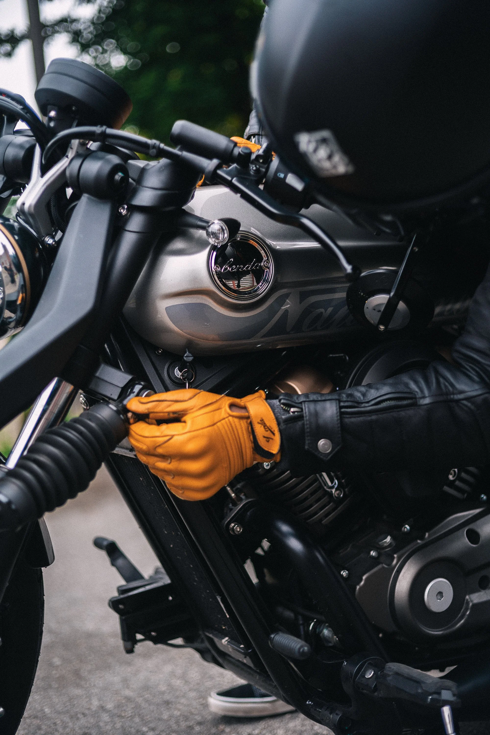 PHOTO FOR BENDA MOTO / NEW SILVER NAPOLEONBOB LAUNCH CAMPAIGN