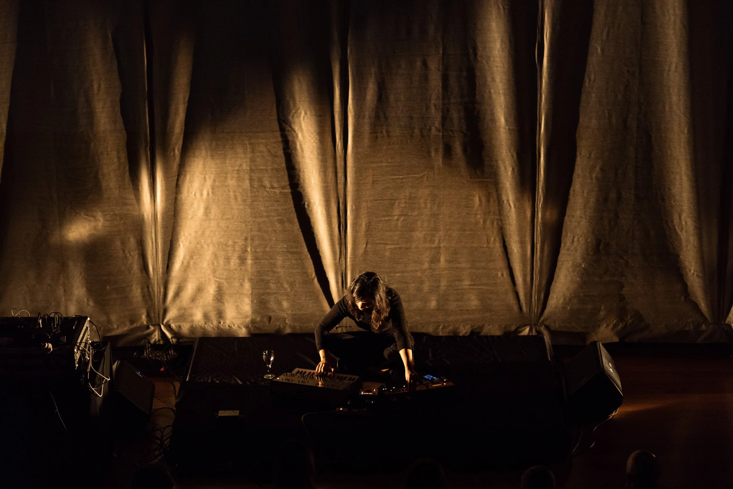 Sarah Davachi, solo organ