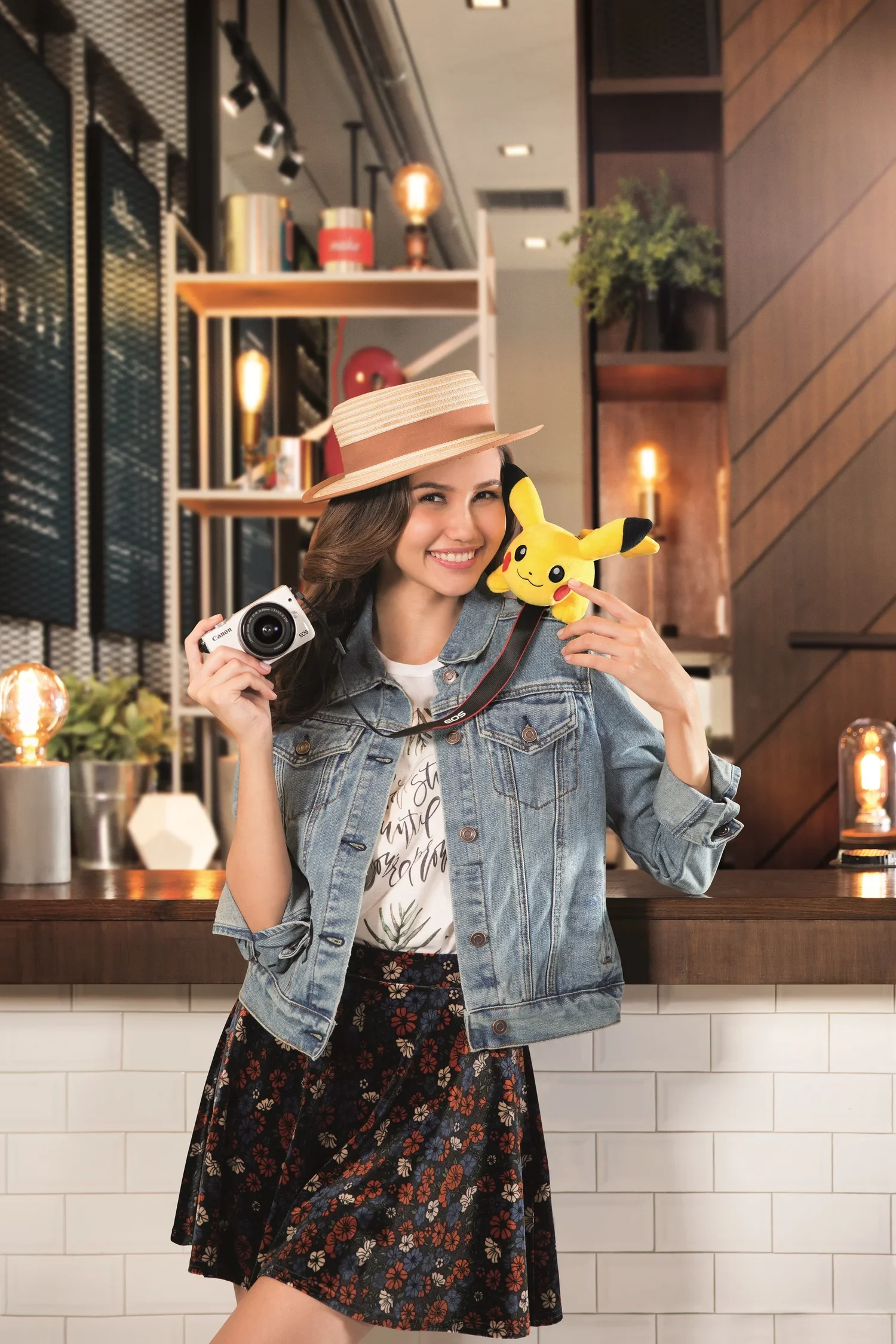 Canon-EOSM10-Pokemon-strap.webp