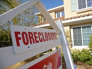 320px-Sign_of_the_Times-Foreclosure.jpg