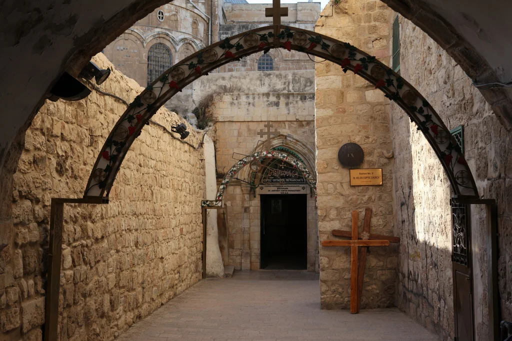 via-dolorosa-tour-the-holy-lands.jpg