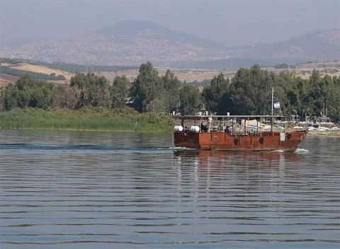 boat_21ca6311-50ea-4a55-8f20-96b90653e79a_large.jpg