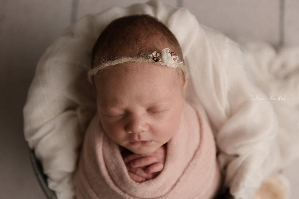Lace & Locket Photo - Airdrie Newborn Photographer-11.jpg