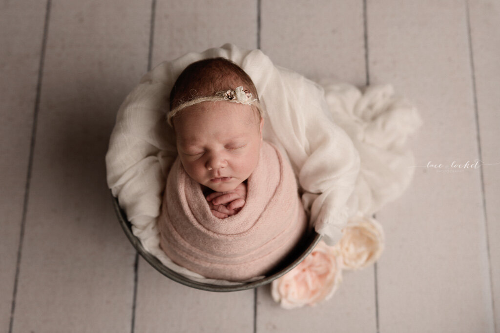 Lace & Locket Photo - Airdrie Newborn Photographer-12.jpg
