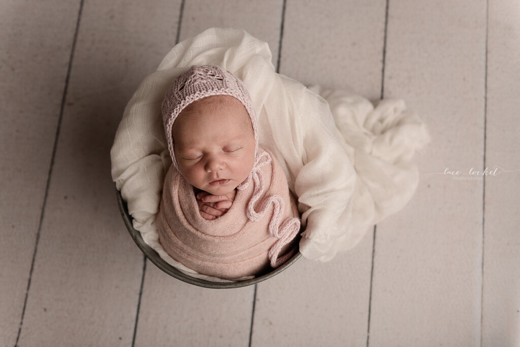 Lace & Locket Photo - Airdrie Newborn Photographer-15.jpg