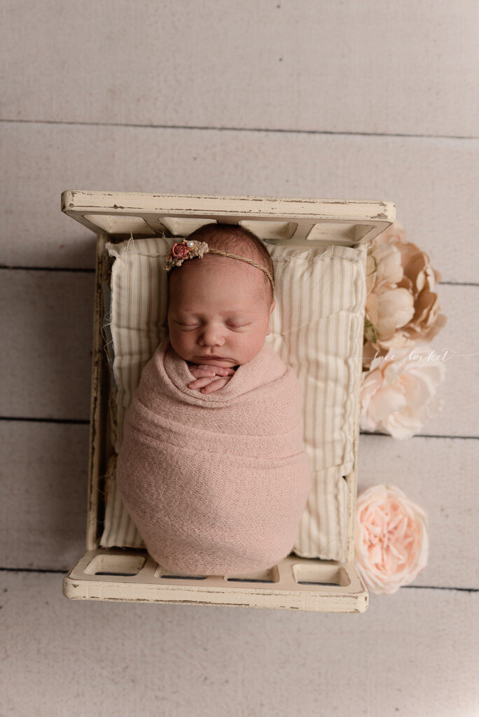 Lace & Locket Photo - Airdrie Newborn Photographer-18.jpg
