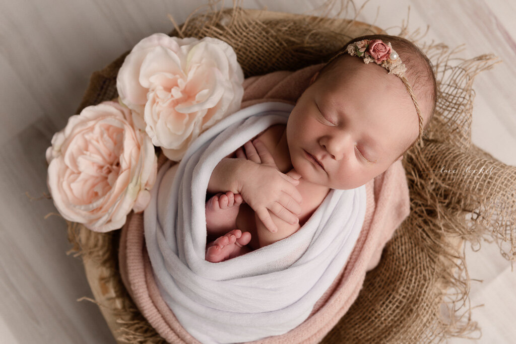 Lace & Locket Photo - Airdrie Newborn Photographer-20.jpg