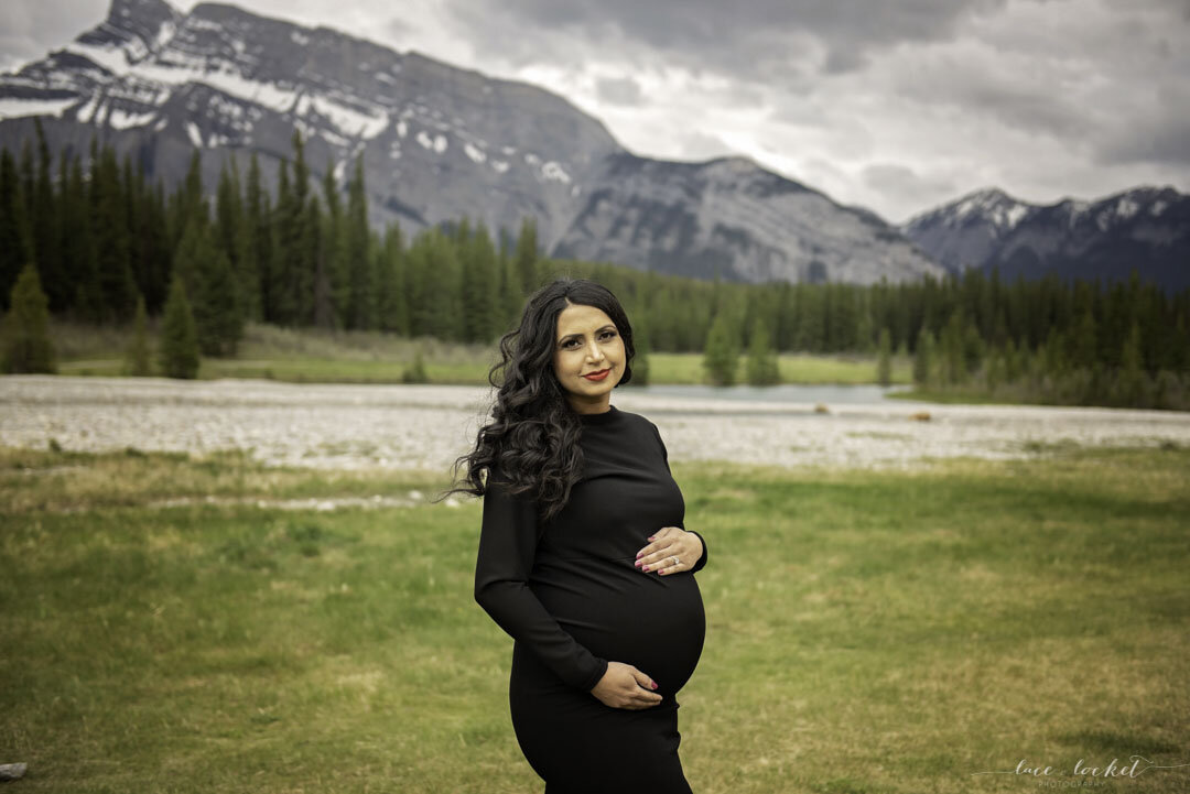 Beautiful Lady S - Banff Mountain Maternity Photographer - Lace & Locket Photo-2.jpg