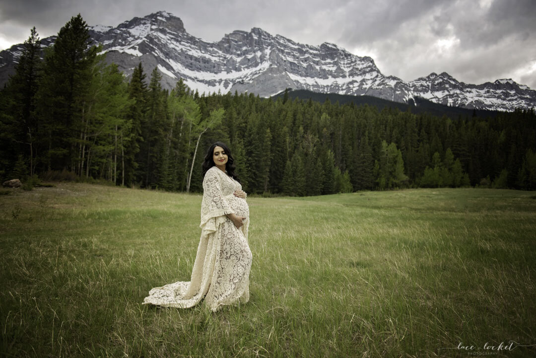 Beautiful Lady S - Banff Mountain Maternity Photographer - Lace & Locket Photo-30.jpg