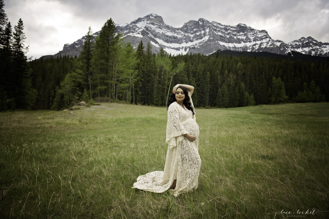 Beautiful Lady S - Banff Mountain Maternity Photographer - Lace & Locket Photo-31.jpg
