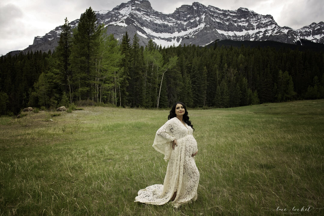 Beautiful Lady S - Banff Mountain Maternity Photographer - Lace & Locket Photo-32.jpg