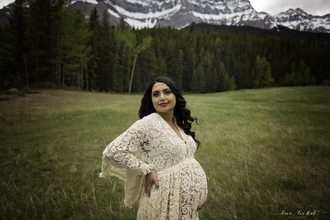 Beautiful Lady S - Banff Mountain Maternity Photographer - Lace & Locket Photo-38.jpg