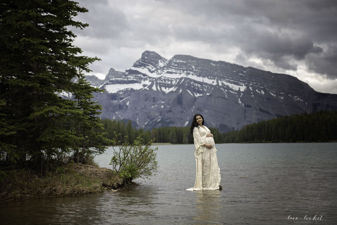 Beautiful Lady S - Banff Mountain Maternity Photographer - Lace & Locket Photo-41.jpg