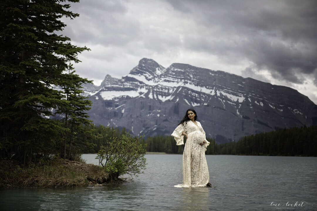 Beautiful Lady S - Banff Mountain Maternity Photographer - Lace & Locket Photo-40.jpg