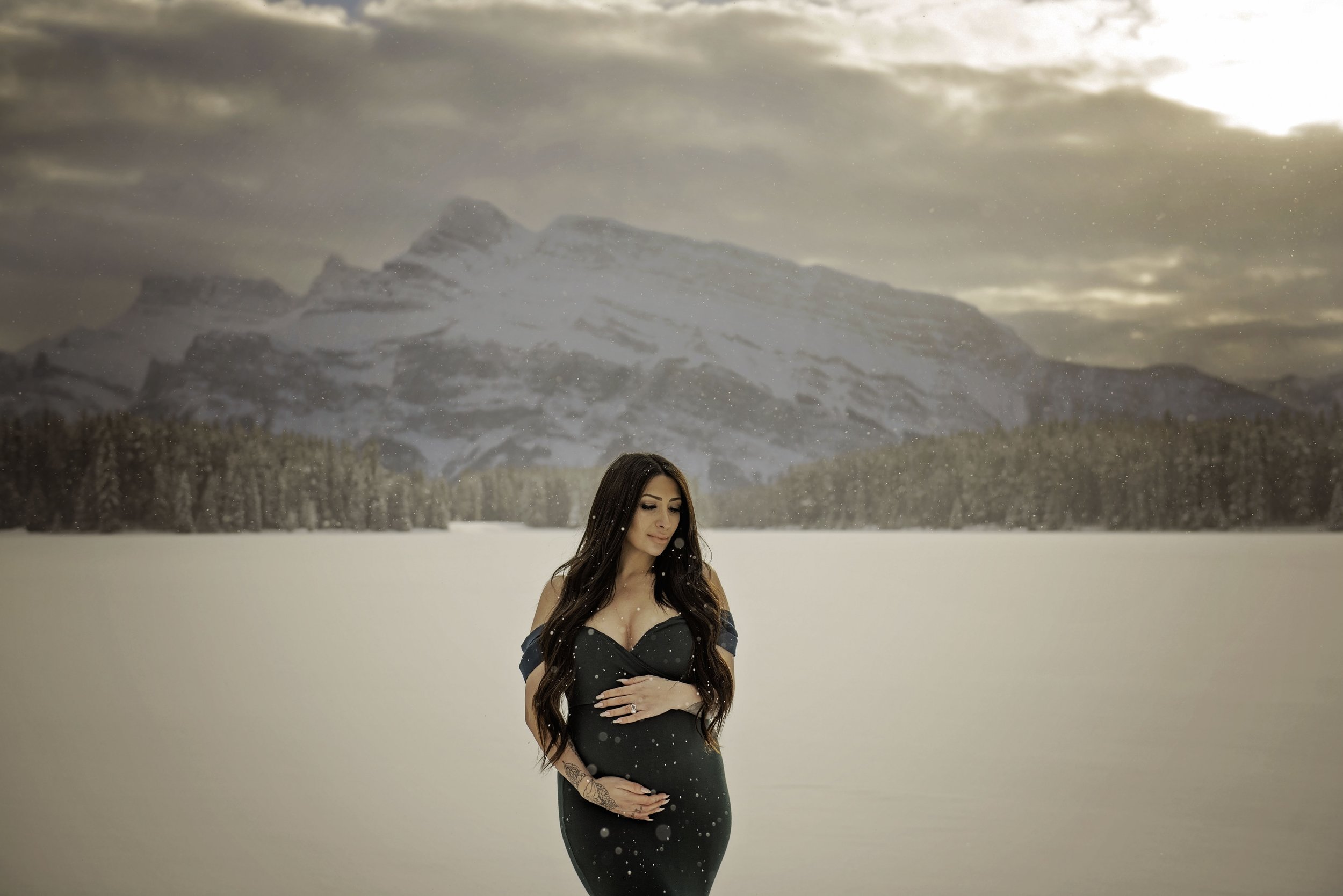 Banff Mountain Maternity Photographer-Lace & Locket Photo-52.jpg