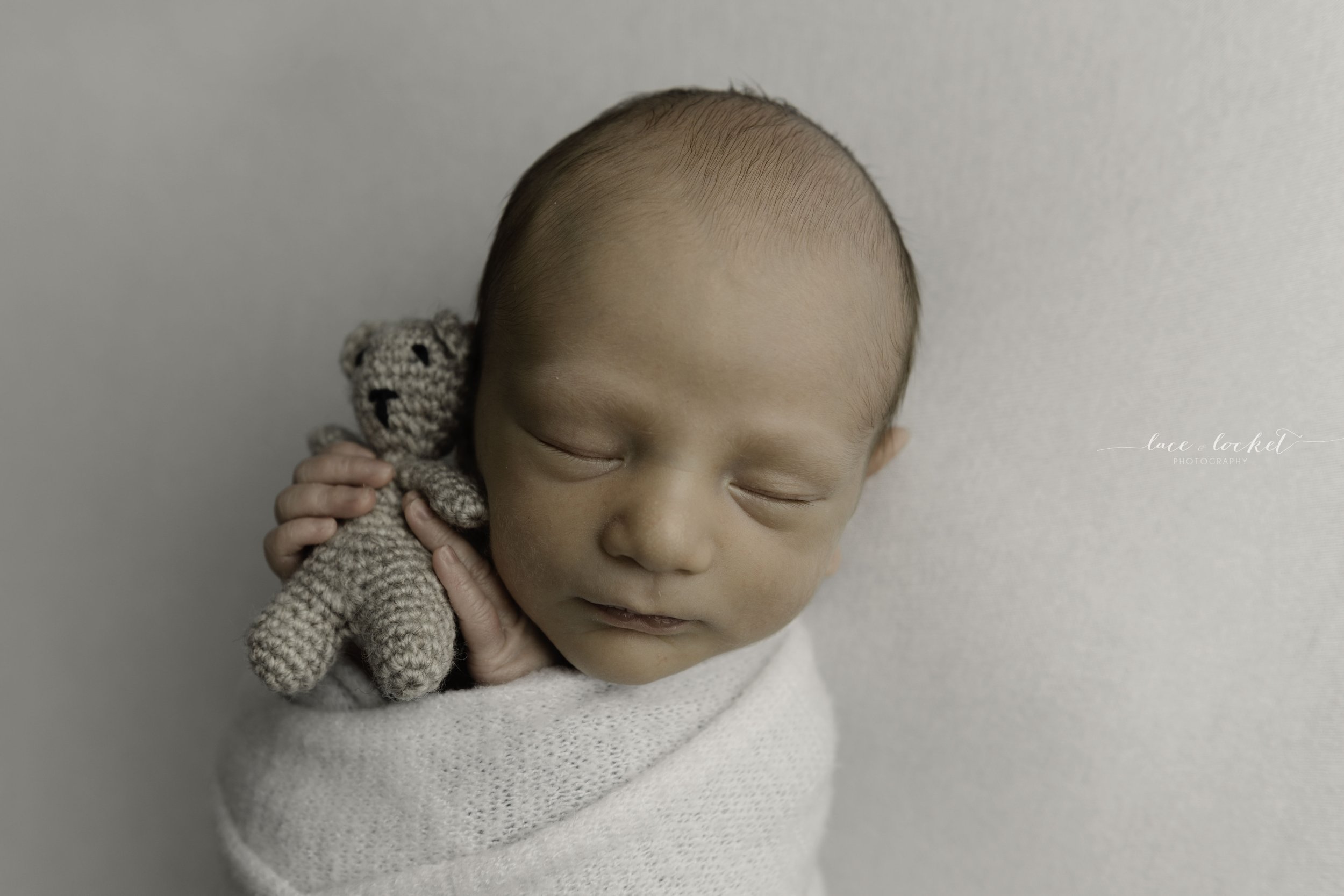 Airdrie Newborn  Photographer-Lace & Locket Photo-37.jpg
