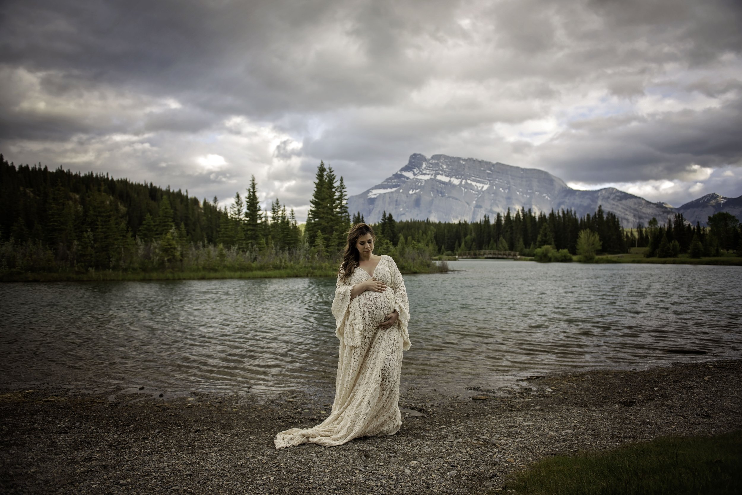 YYC Mountain Maternity Photographer-Lace & Locket Photo-21.jpg