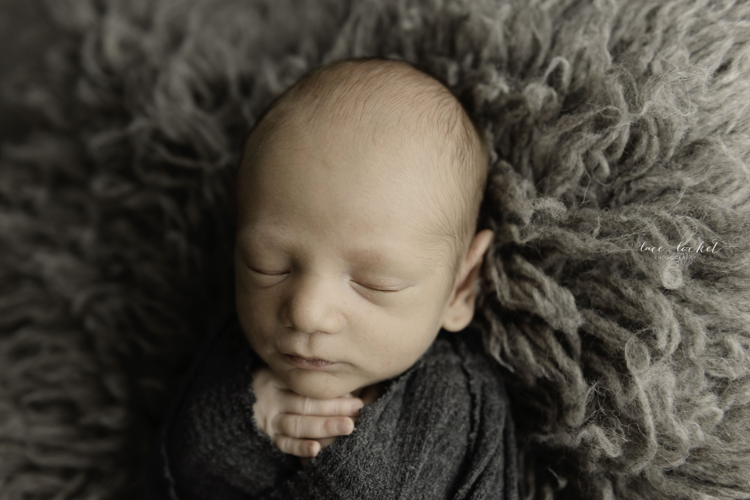 Airdrie Newborn  Photographer-Lace & Locket Photo-18.jpg