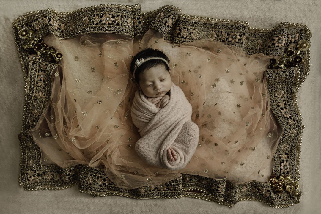 Calgary Newborn Photographer-Lace & Locket Photo-16.jpg