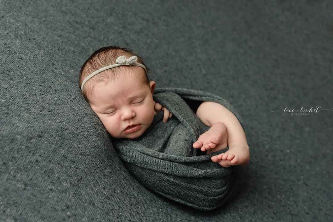 Airdrie Newborn Photographe-Lace & Locket Photo-27.jpg