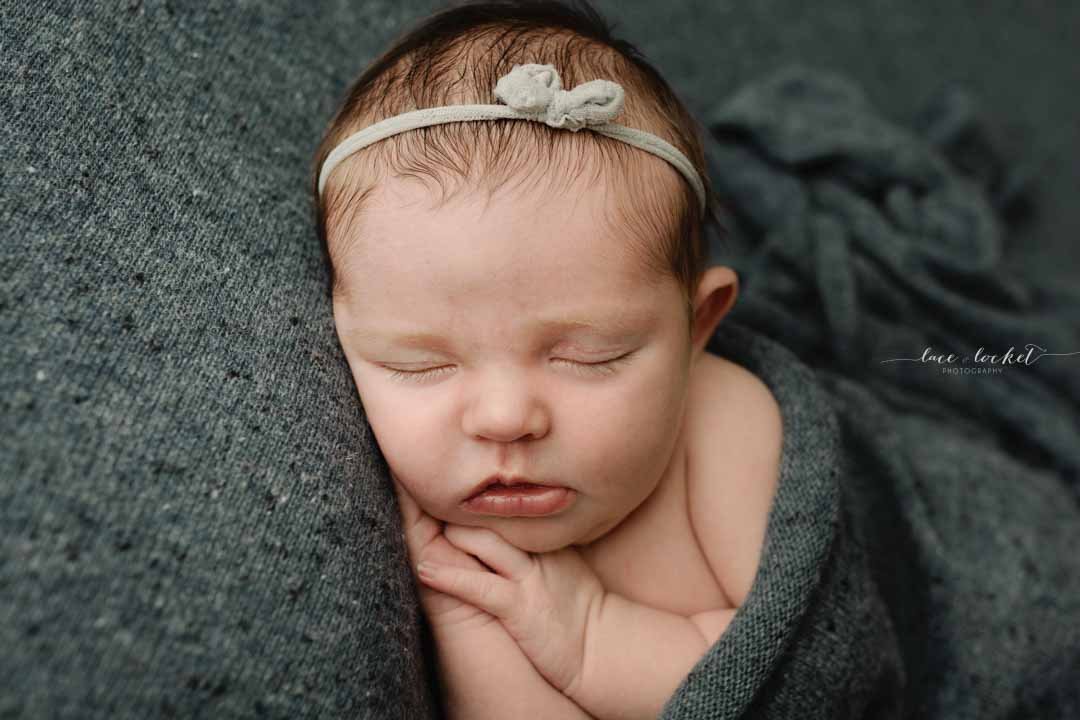 Airdrie Newborn Photographe-Lace & Locket Photo-33.jpg