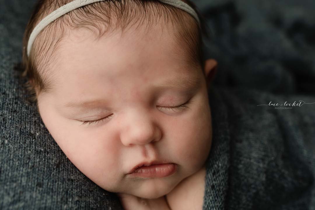 Airdrie Newborn Photographe-Lace & Locket Photo-45.jpg
