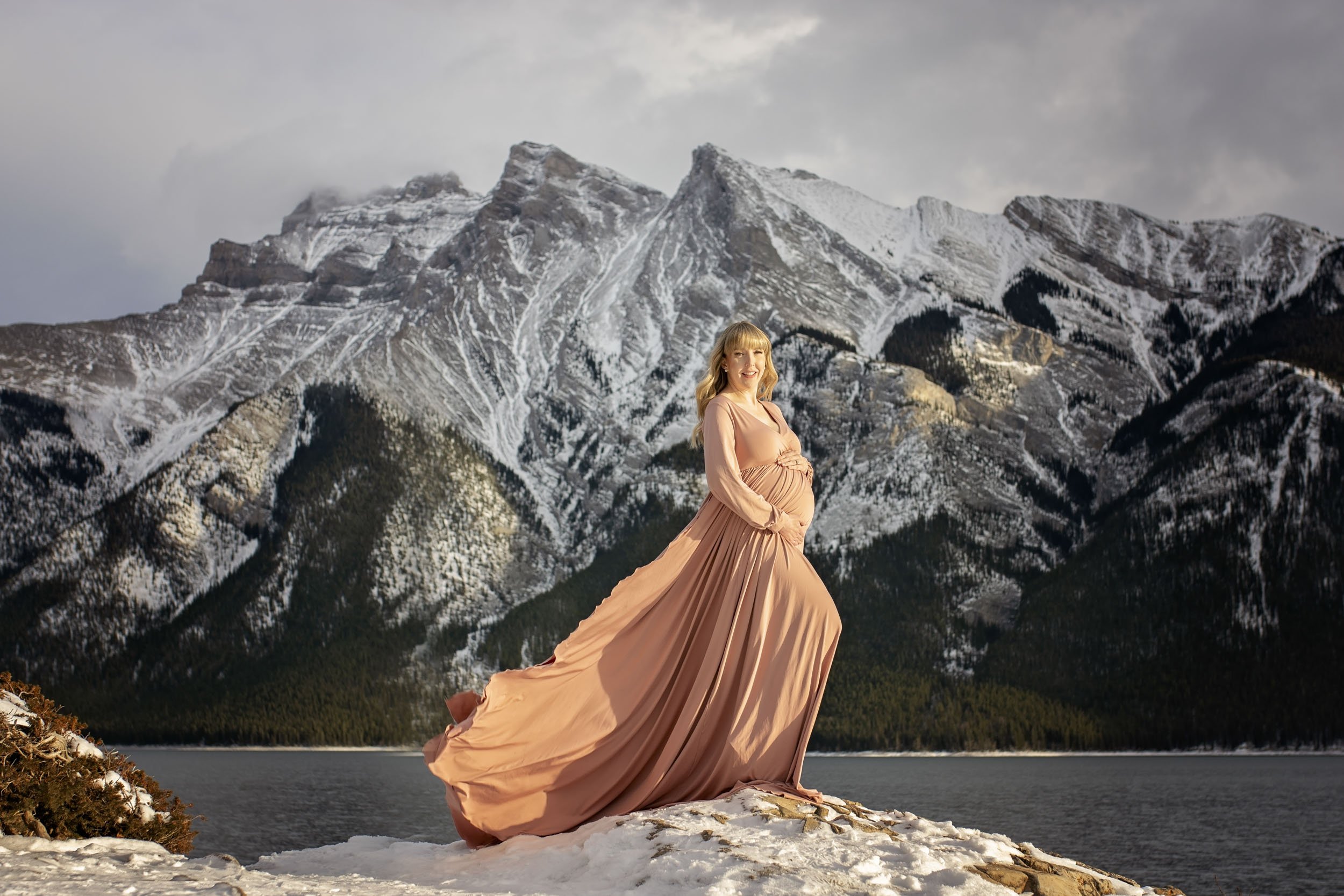 Banff Mountain Maternity Photographer-Lace and Locket PHoto-5.jpg