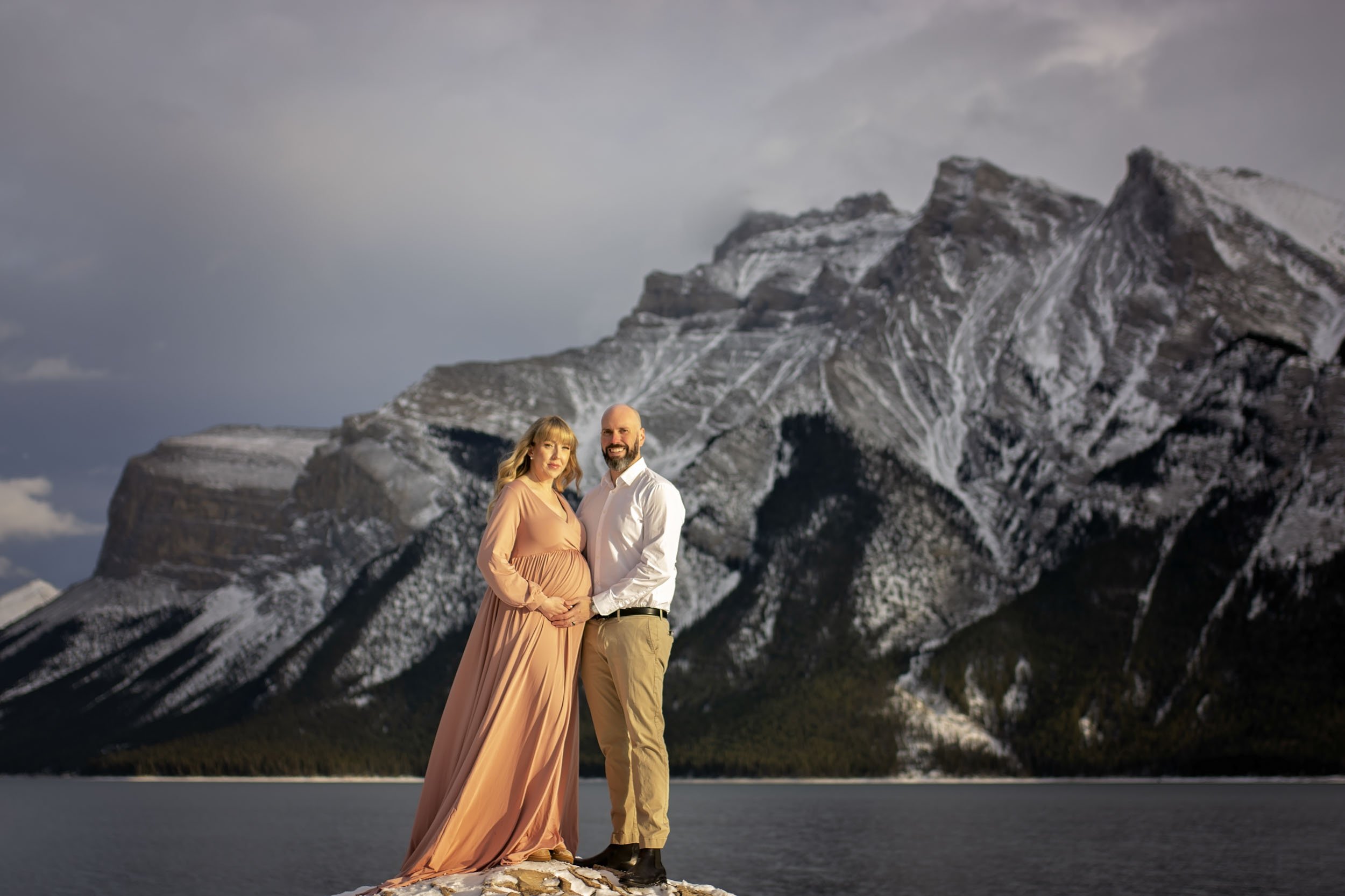 Banff Mountain Maternity Photographer-Lace and Locket PHoto-18.jpg