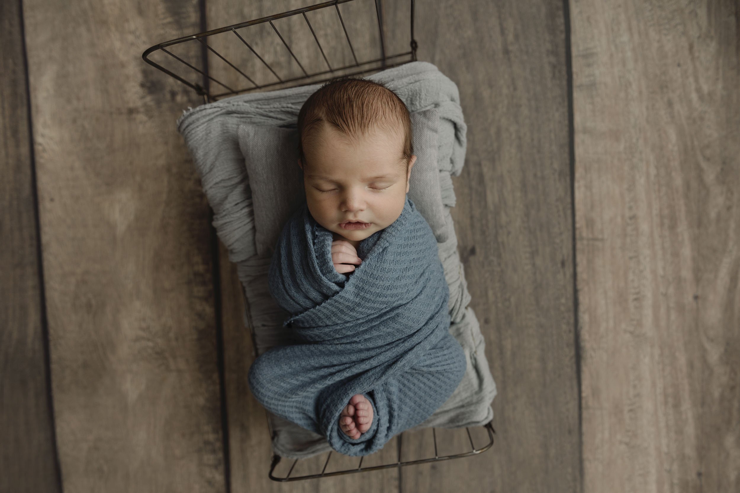 Airdrie Newborn Photographer - Lace & Locket Photo-13.jpg