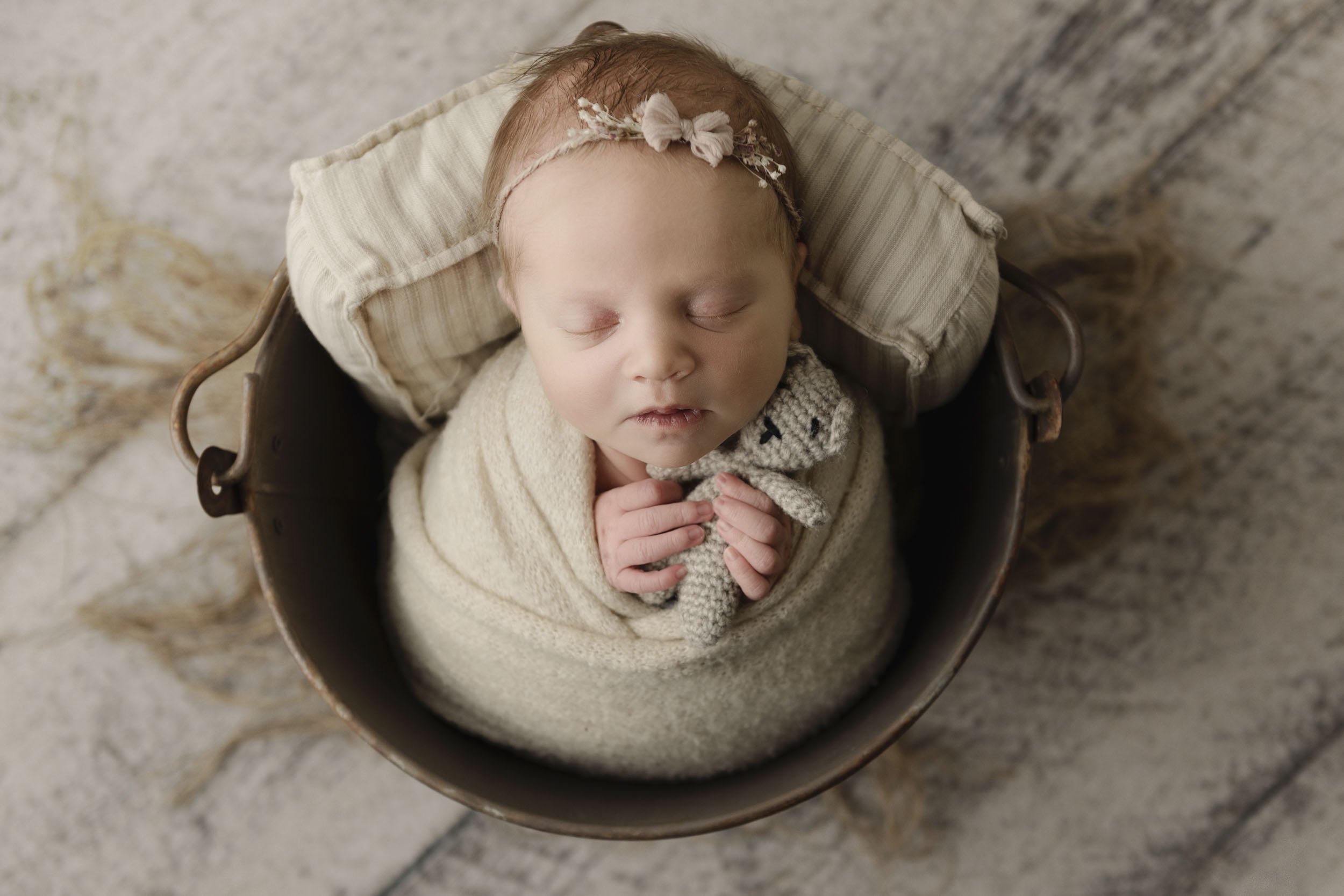 Airdrie Newborn Photographer Lace and Locket Photo-11.jpg