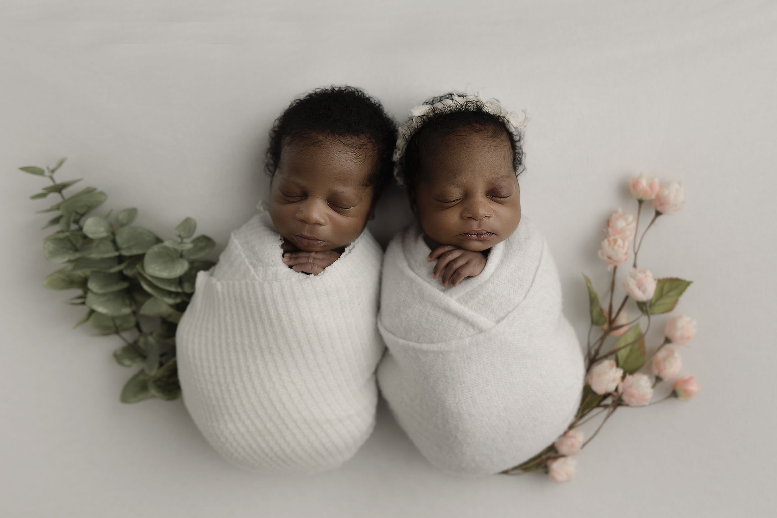 Lace and locket photo Airdrie Calgary Newborn Photographer-5.jpg