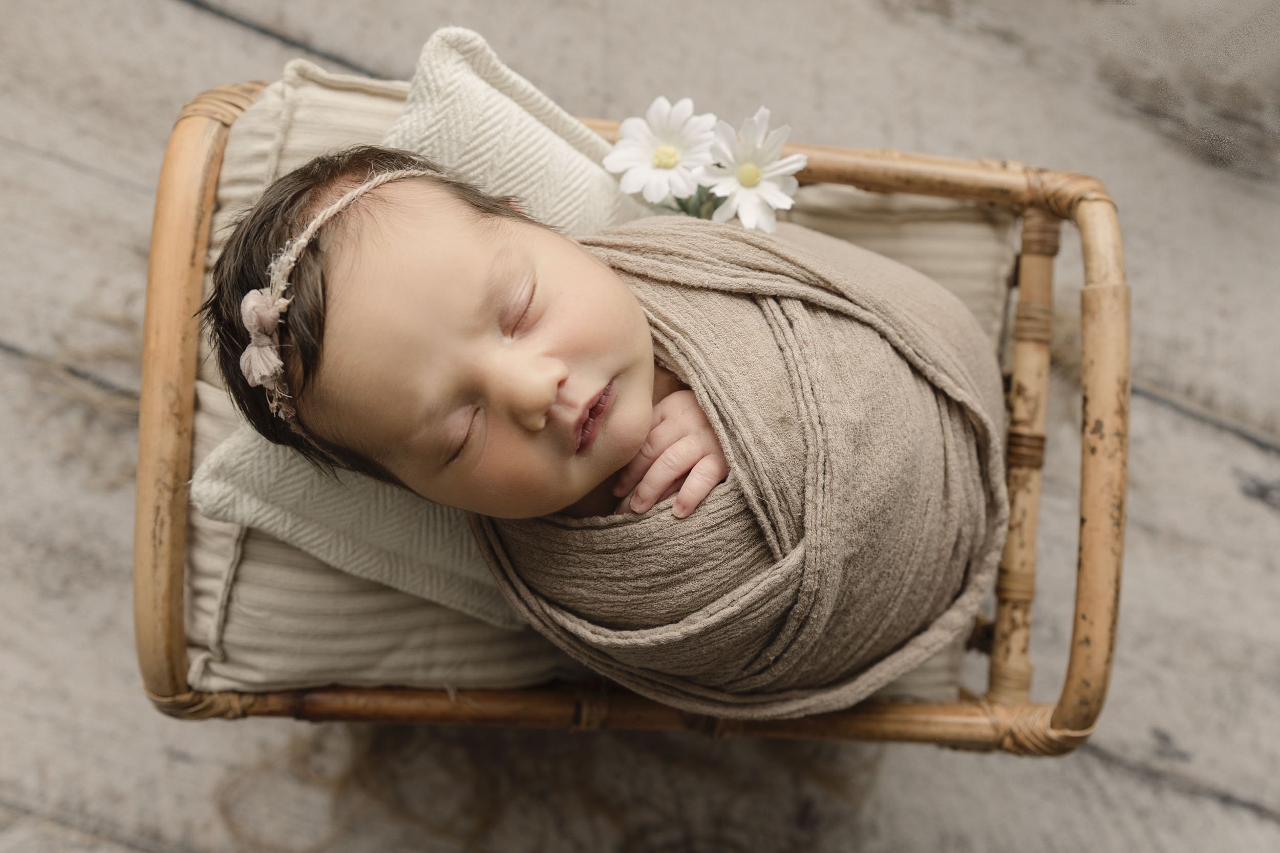 Lace and locket photo Airdrie Calgary Newborn Photographer-18.jpg