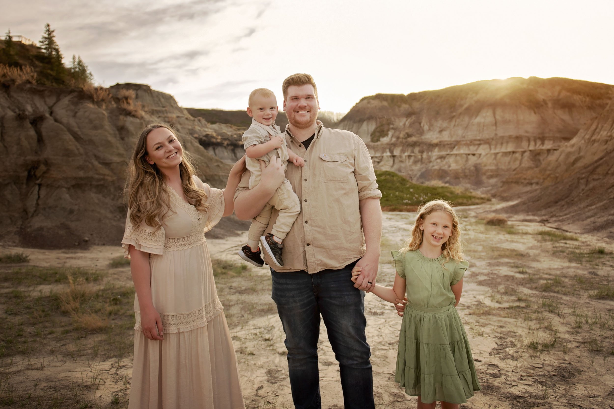 Lace and locket photo Airdrie Calgary Family Photographer-1.jpg