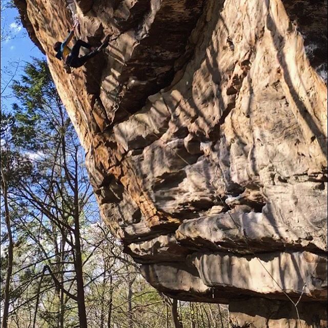 SENT THE PROJ. 
Put down my first long term 12 project this weekend!! Pyscho Wrangler, 5.12a at Cotton Top NRG. 
Here&rsquo;s me not sending, but I did get it earlier in the day. Feeling pretty proud and hella stoked. Time for some new projects 😁

#