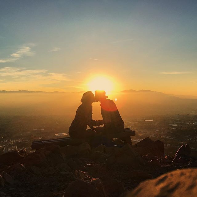 Can&rsquo;t seem to spend enough time with you. 
#theresortgoeswhereyougo #saltlakecity #slc #sunset #lensflare