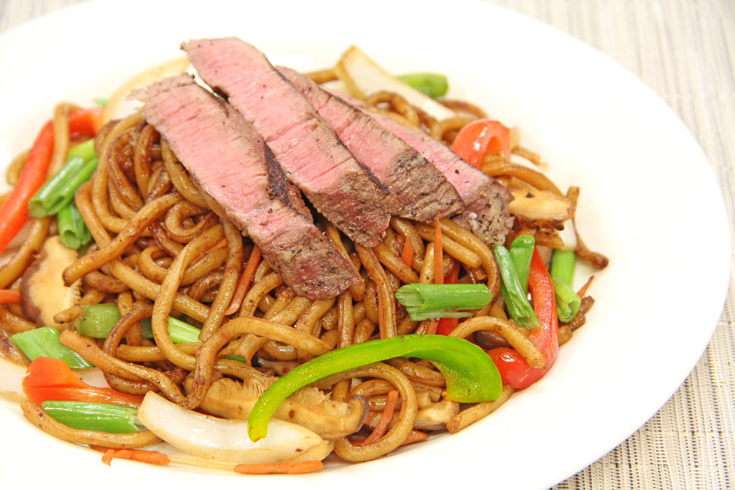 Mongolian beef udon with pepper and onion.JPG