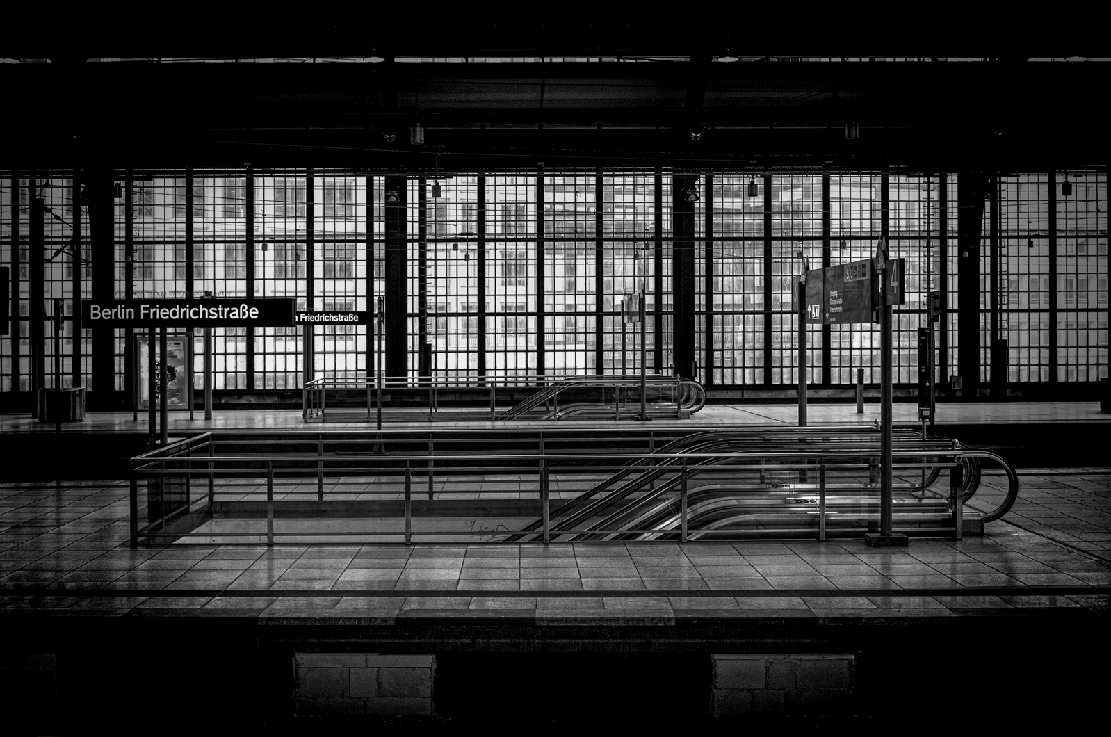 FRIEDRICHSTRASSE STATION