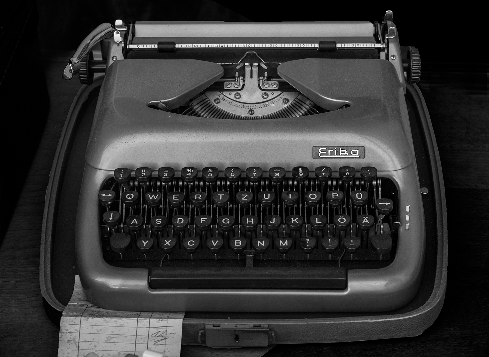 EAST GERMAN TYPEWRITER