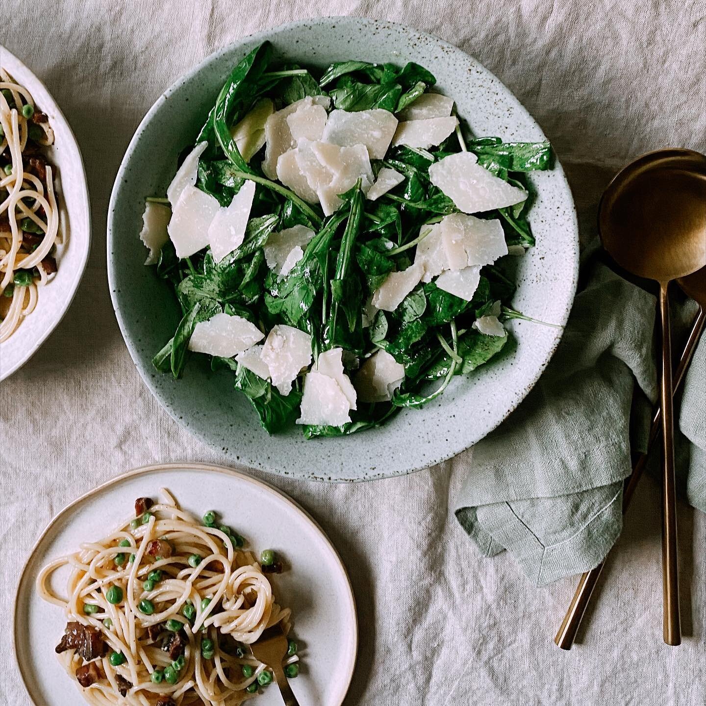 🍋 lemony carbonara with peas and guanciale | arugula with lemon vinaigrette and parmesan shavings.