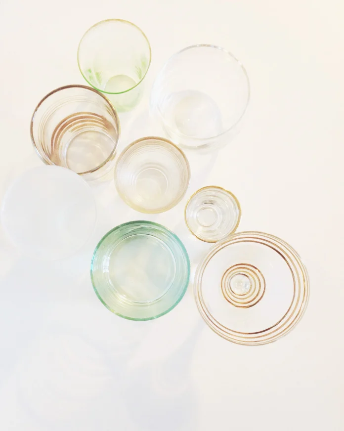 FIVE TIPS FOR ASSEMBLING A VINTAGE BAR