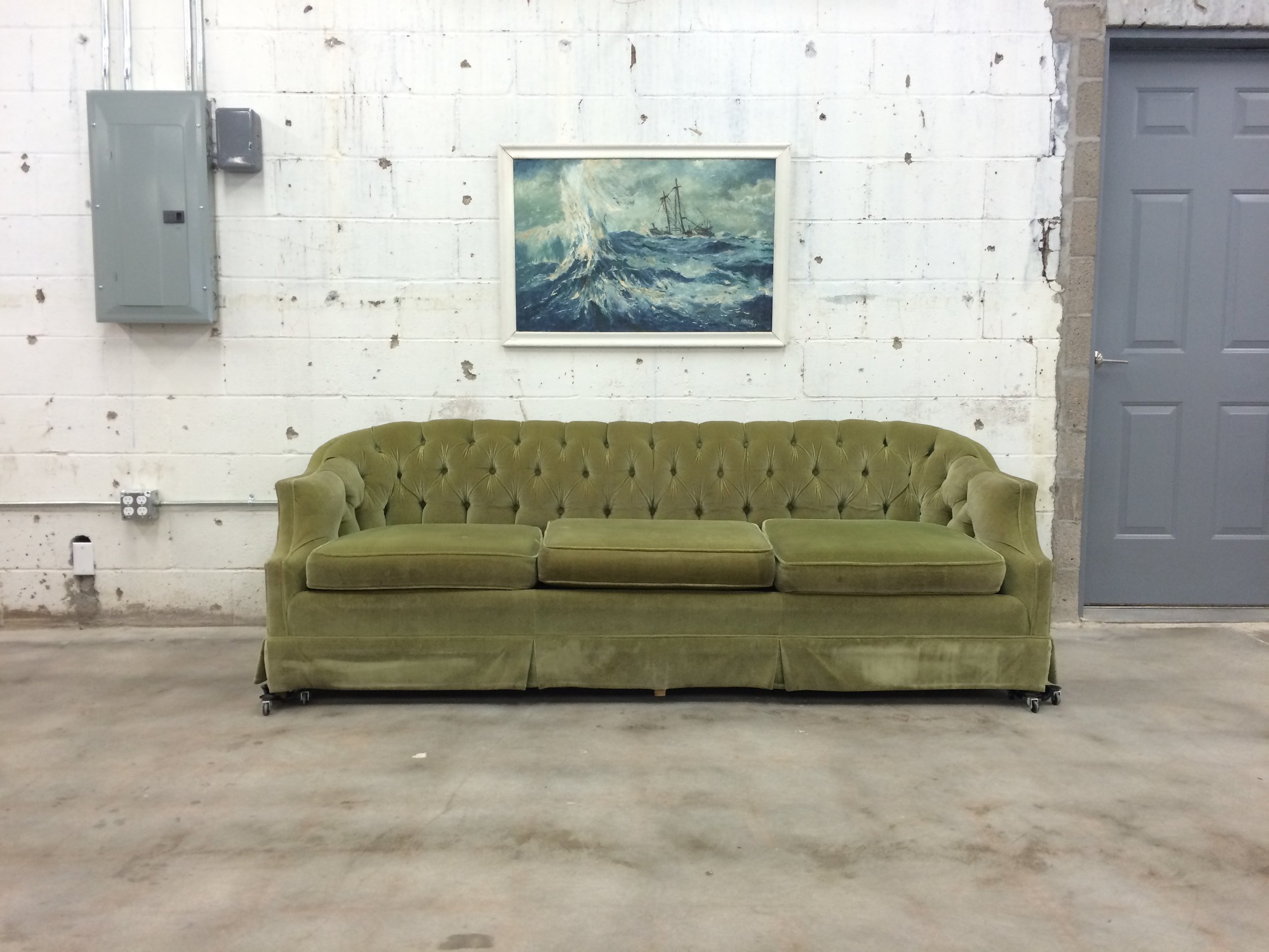 Before After Vintage Tufted Sofa Goes From Skirted To Stunning Retro Den Furniture And Homewares