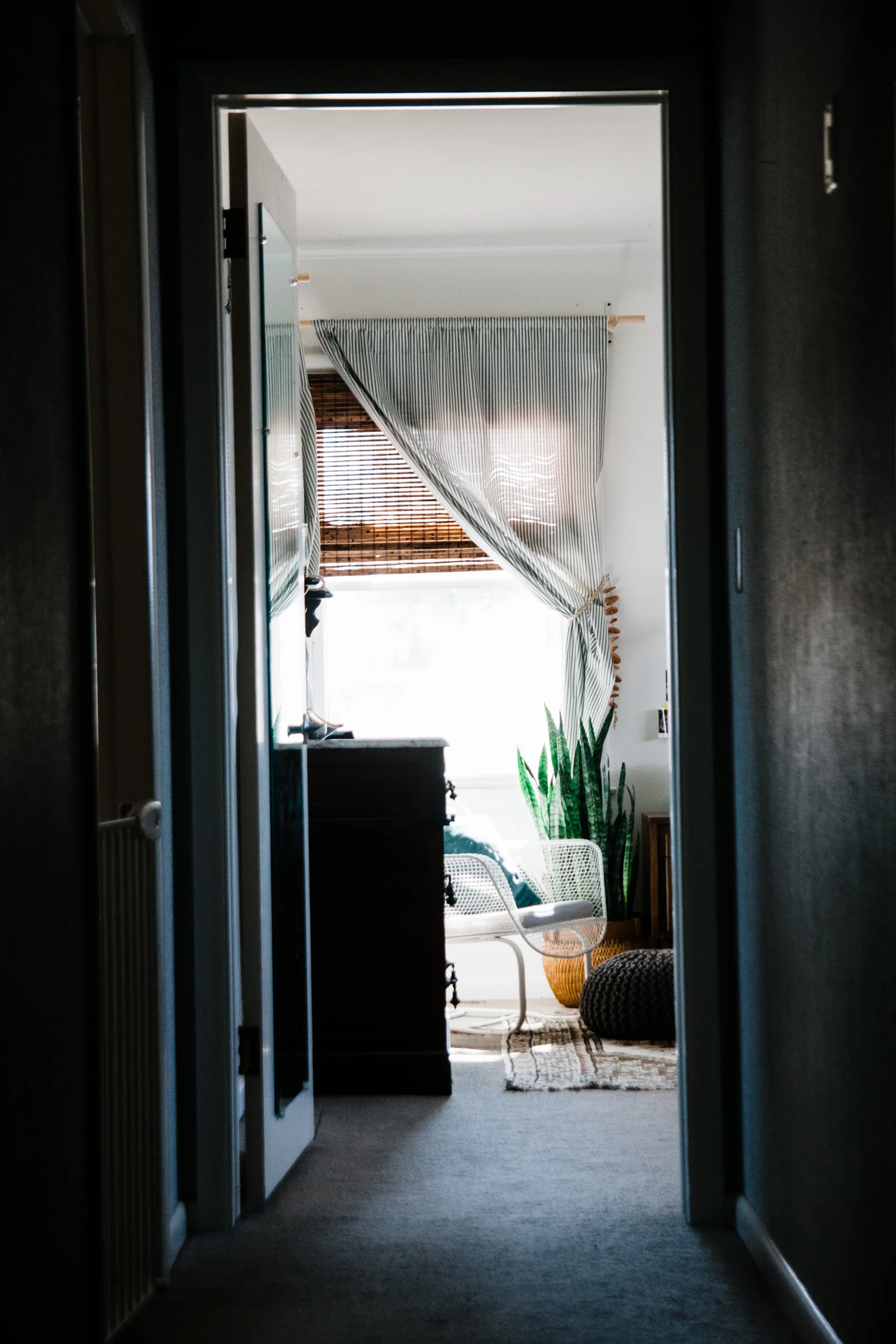minimal-macrame-boho-bedroom.jpg