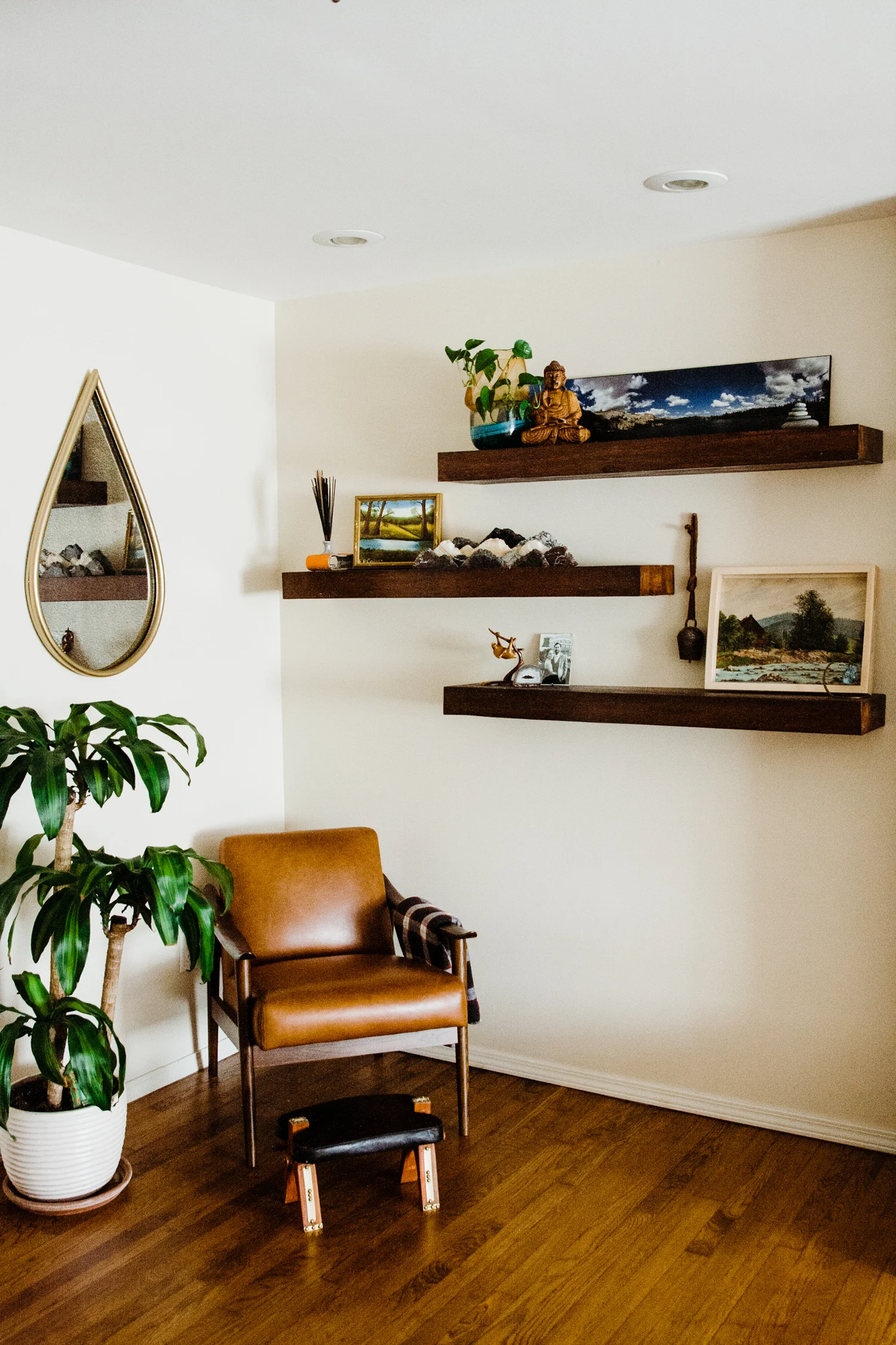 mid-century-modern-whimsical-home.jpg