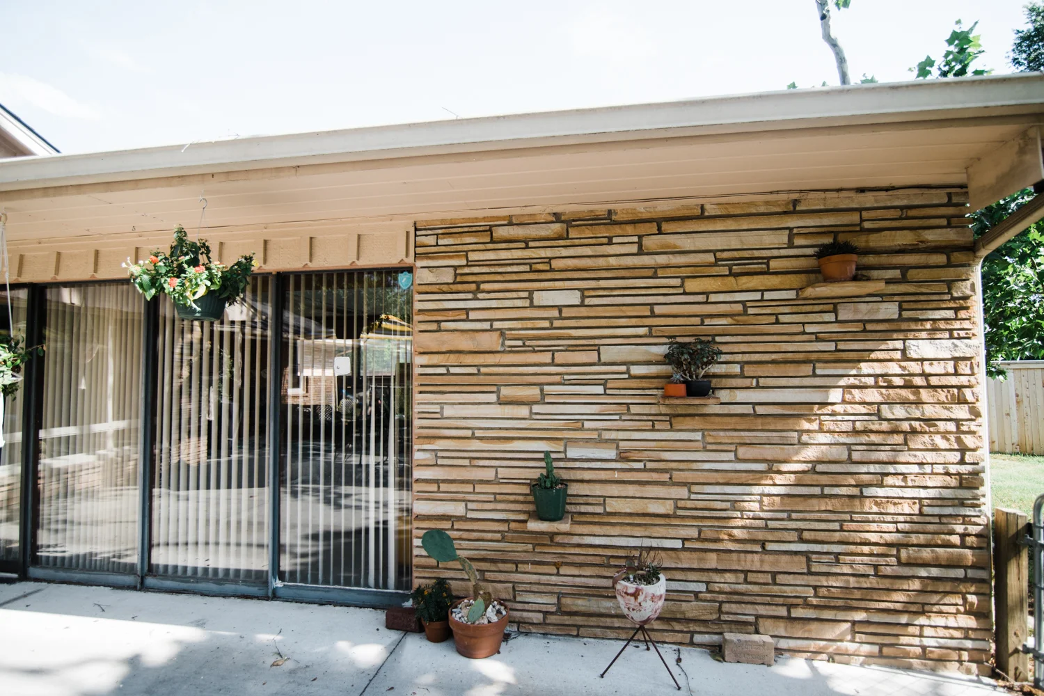 modern-eclectic-patio.jpg