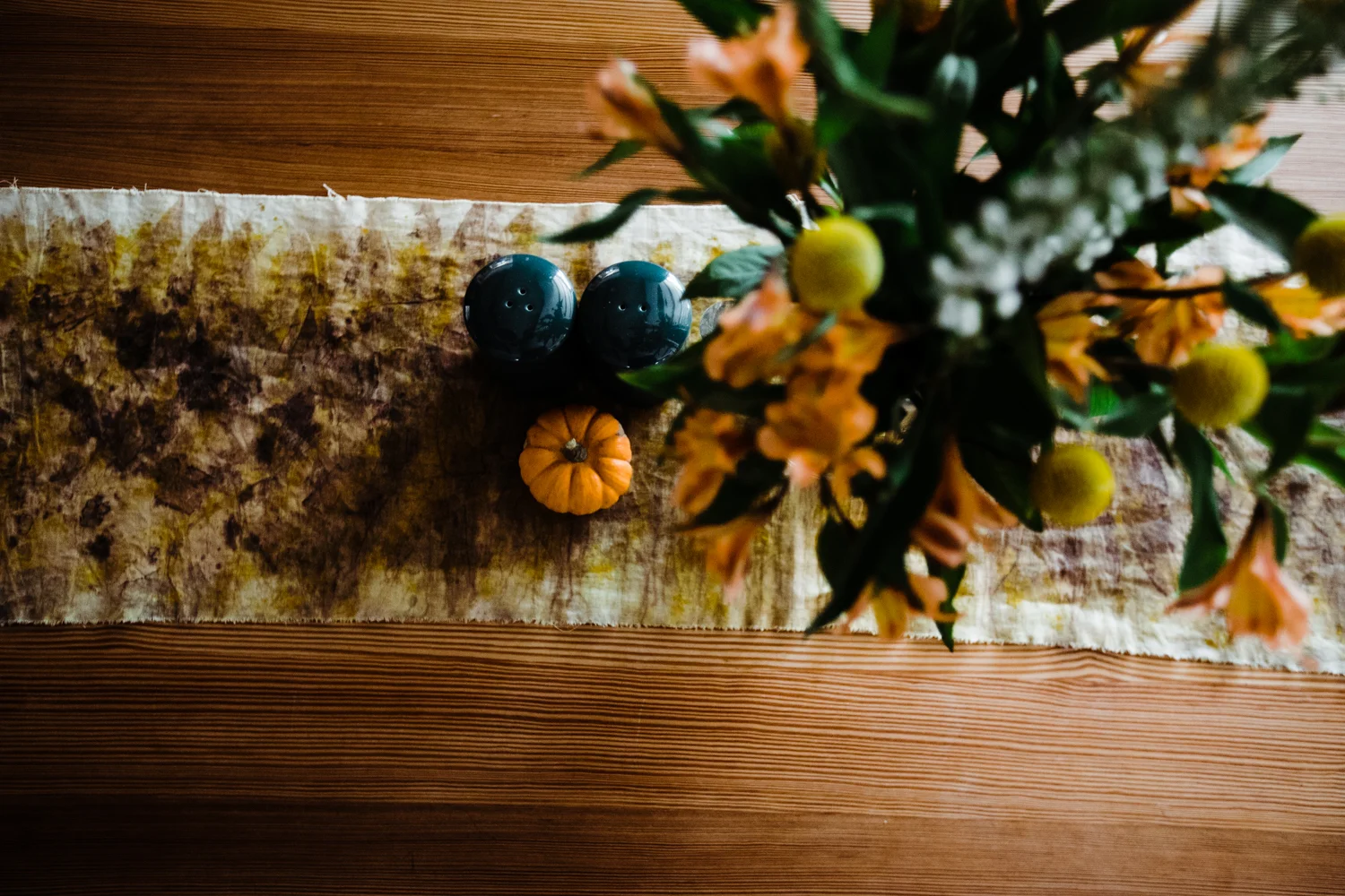 I was excited to display my table runner that I dyed myself with plants at a House Sparrow workshop . It’s one of my favorites!